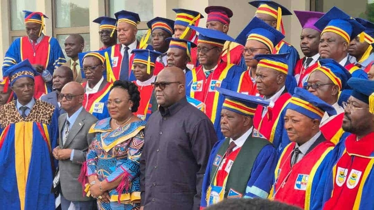 Le Chef de l'État, la Ministre de l'Enseignement Supérieur, le Recteur et les autorités académiques de l'UNIKAN